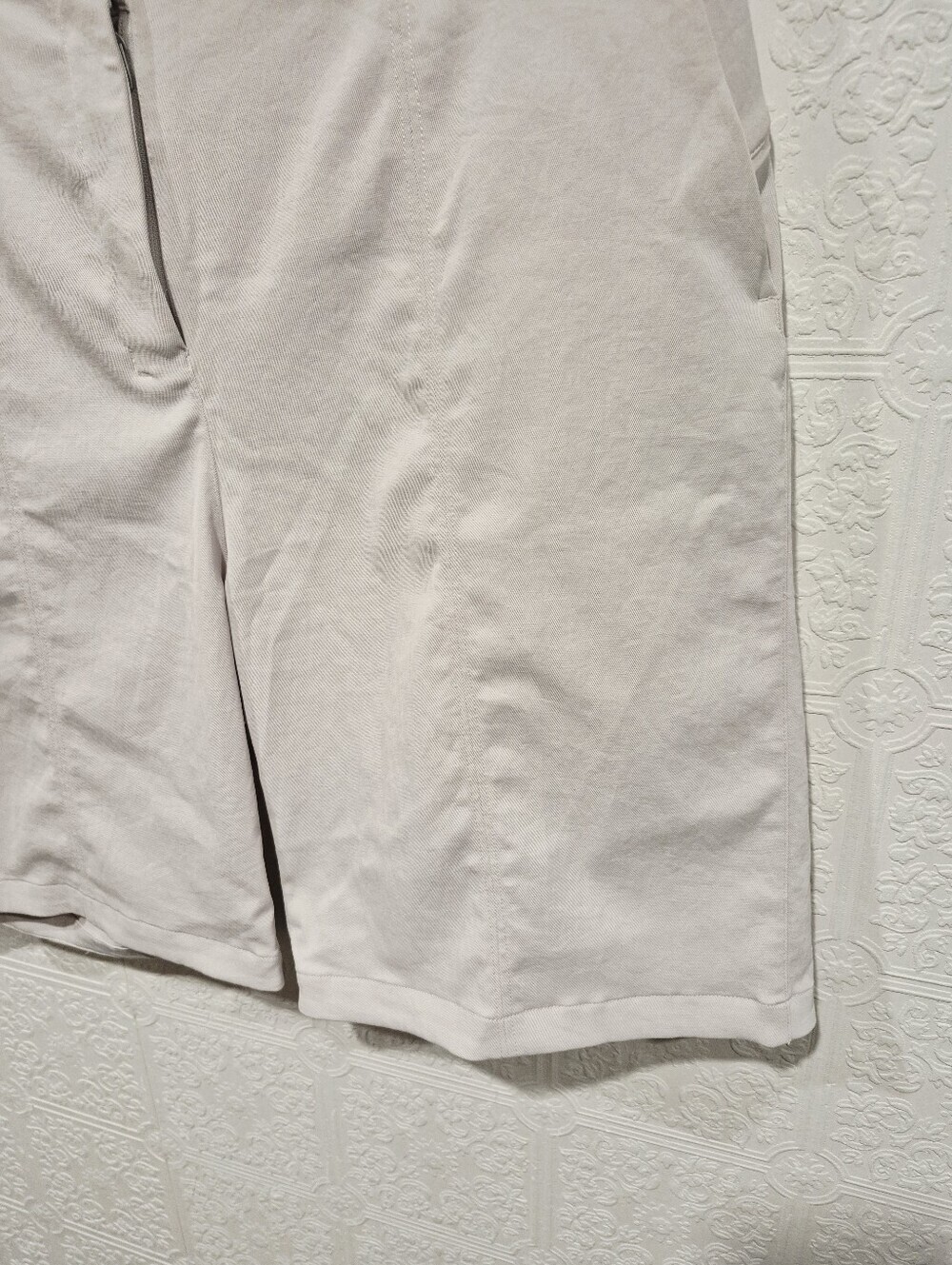 Lululemon In Power Mid Rise Short 8" Dune - Picture 5 of 8